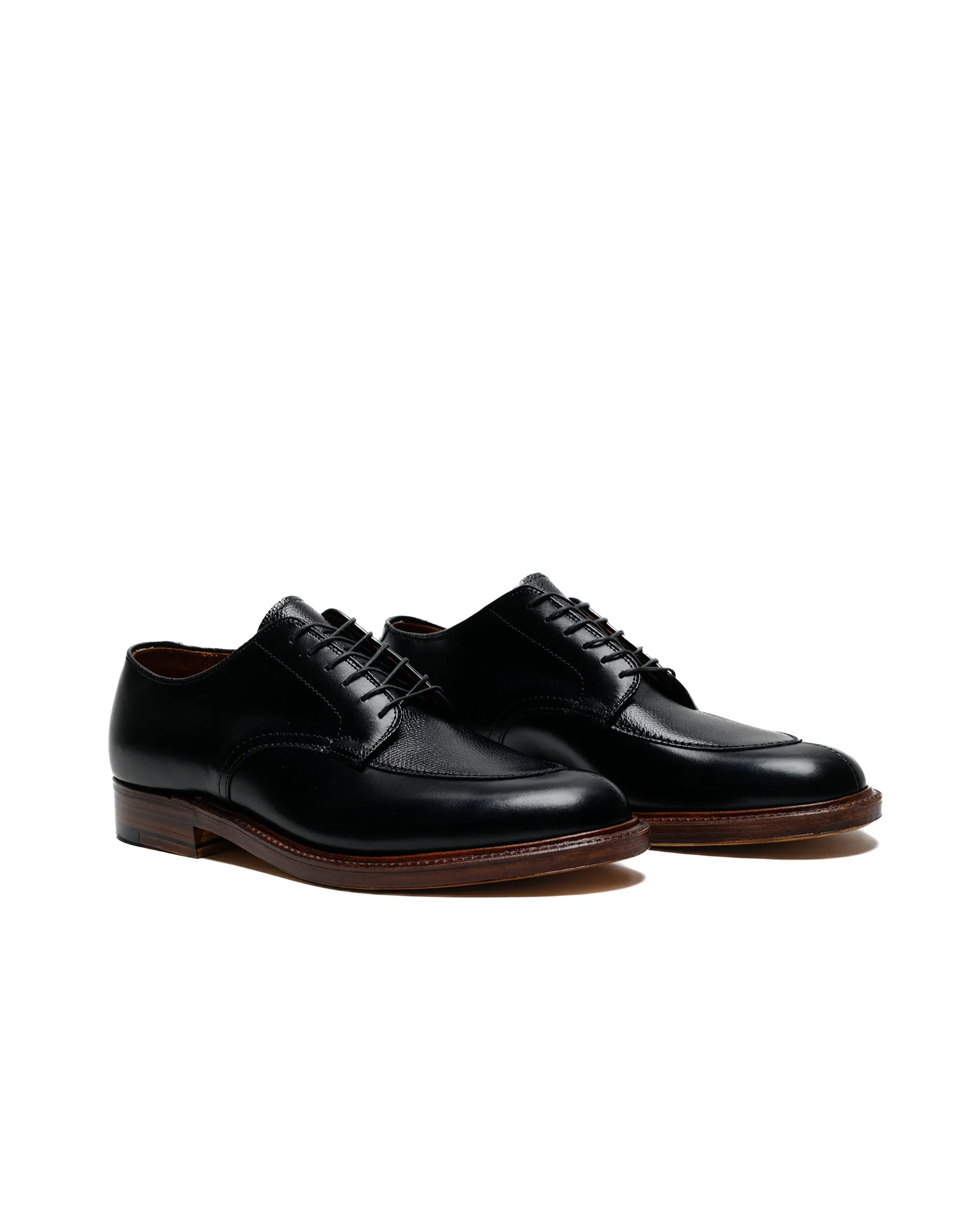 Alden V Tip Blucher Black Calfskin/Black Regina Grain G2603