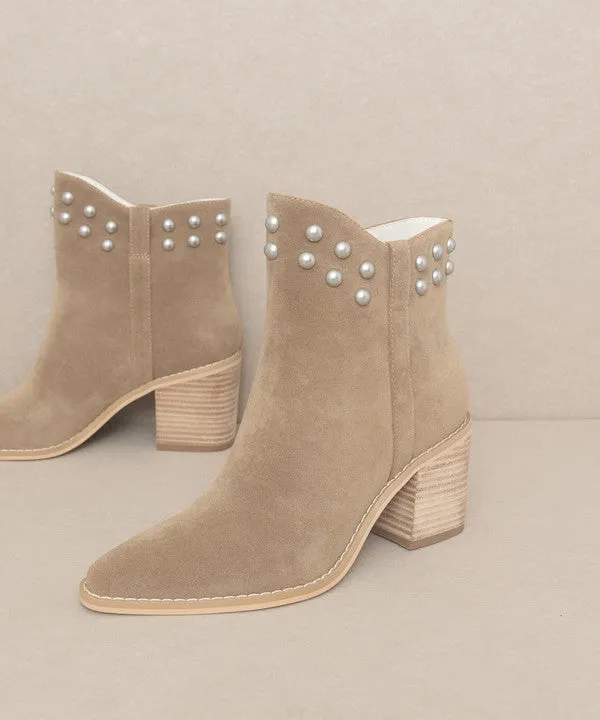 Oh My Alofi - Studded Collar Booties